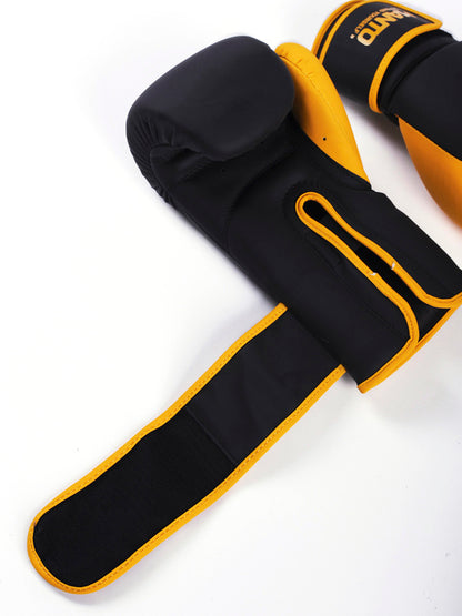 MANTO Boxing Gloves ESSENTIAL – Black/Orange